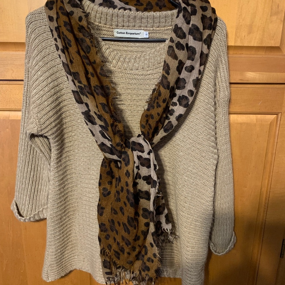 Ladies Cotton Emporium brand sweater size small scarf included